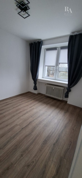 Prenájom 3 - izbového bytu s parkovaním blízko centra mesta