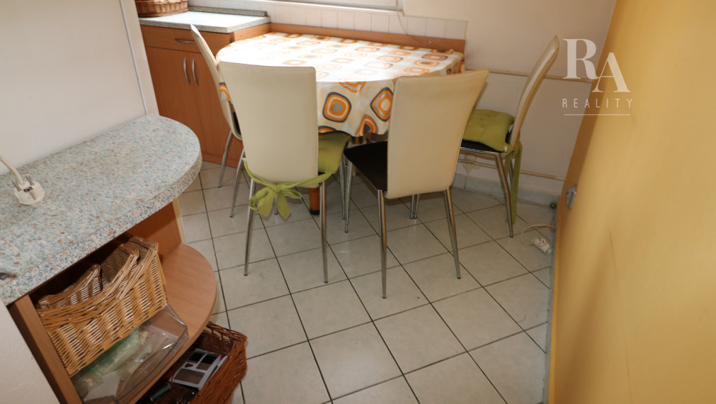 Prenájom 2 - izbového zariadeného bytu Hliny 3