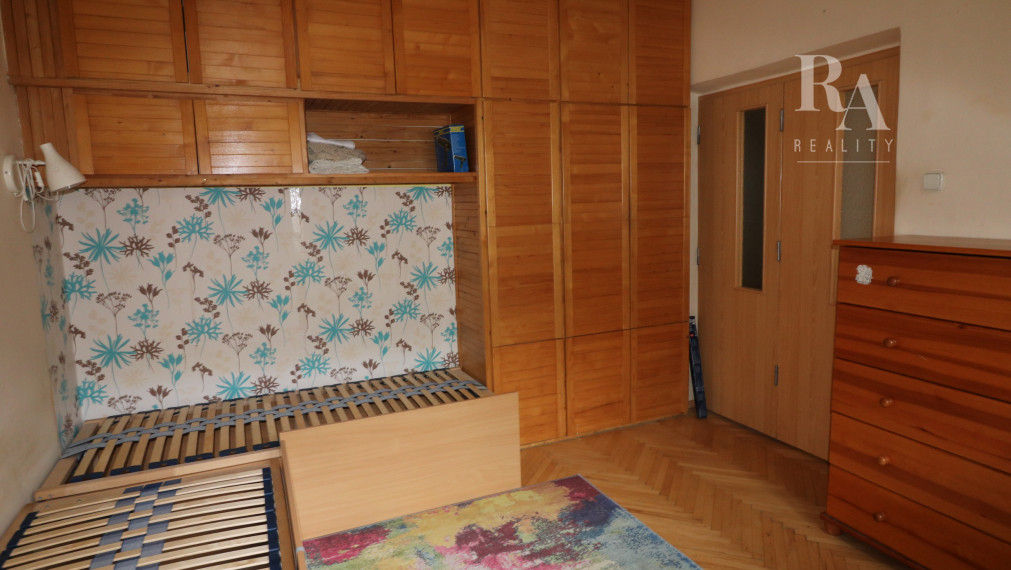 Prenájom 2 - izbového zariadeného bytu Hliny 3