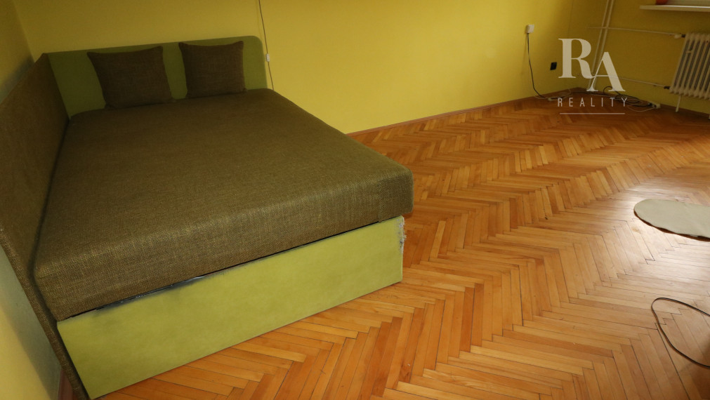 Prenájom 2 - izbového zariadeného bytu Hliny 3