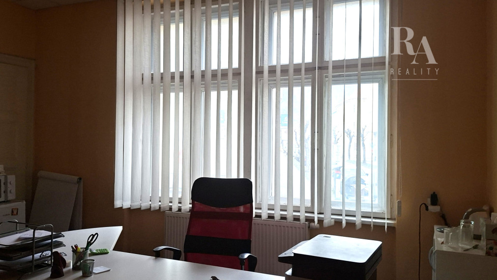 Prenájom kancelárie na prízemí 21 m2 centrum mesta