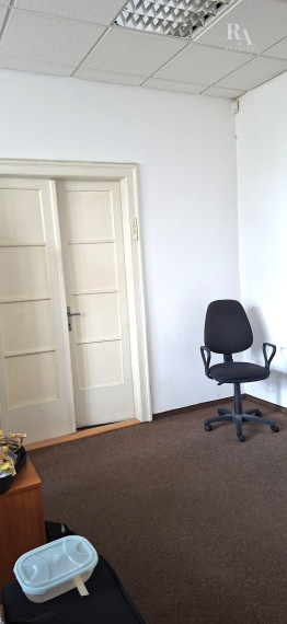Prenájom 5 kancelárií na 1.poschodí v centre mesta