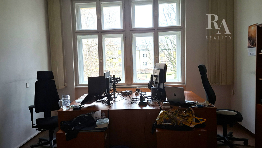 Prenájom 5 kancelárií na 1.poschodí v centre mesta