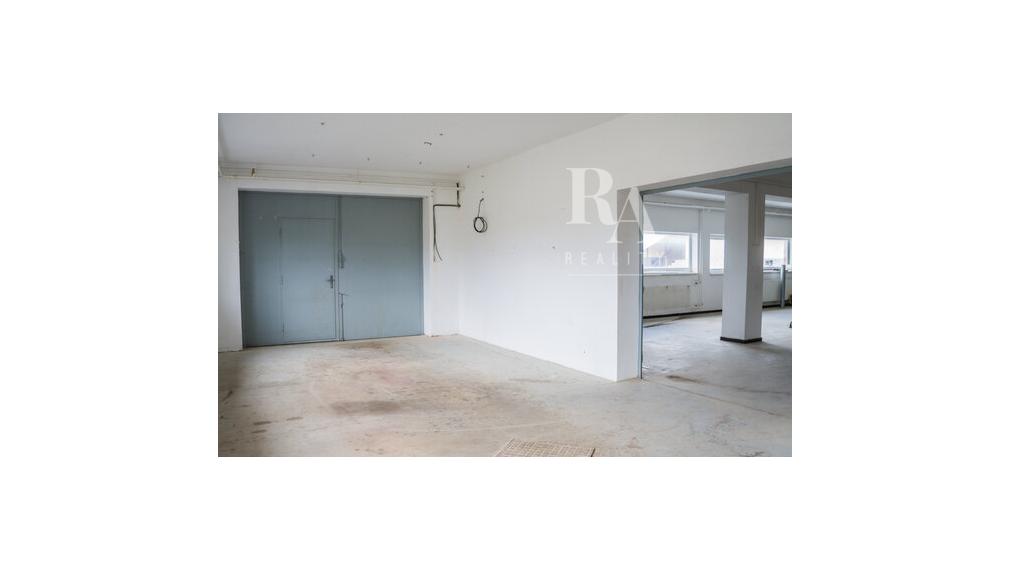 Prenájom skladových priestorov 220 m2 Višňové