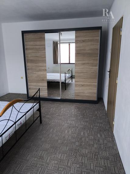 Prenájom -2 izbový byt Dolný Hričov 57m2
