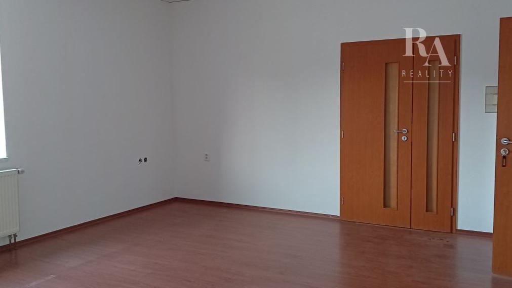 Dvojkancelária s parkovaním, 1.poschodie, 75m2, ul. M.R.Štefánika Žilina