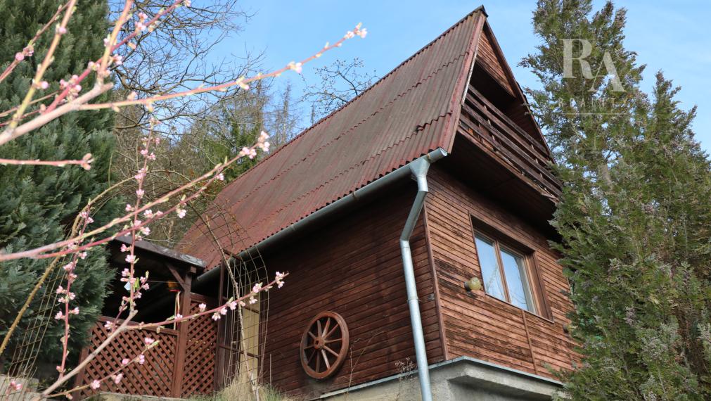 PREDAJ MUROVANEJ ZÁHRADNEJ CHATKY POVAŽSKÝ CHLMEC