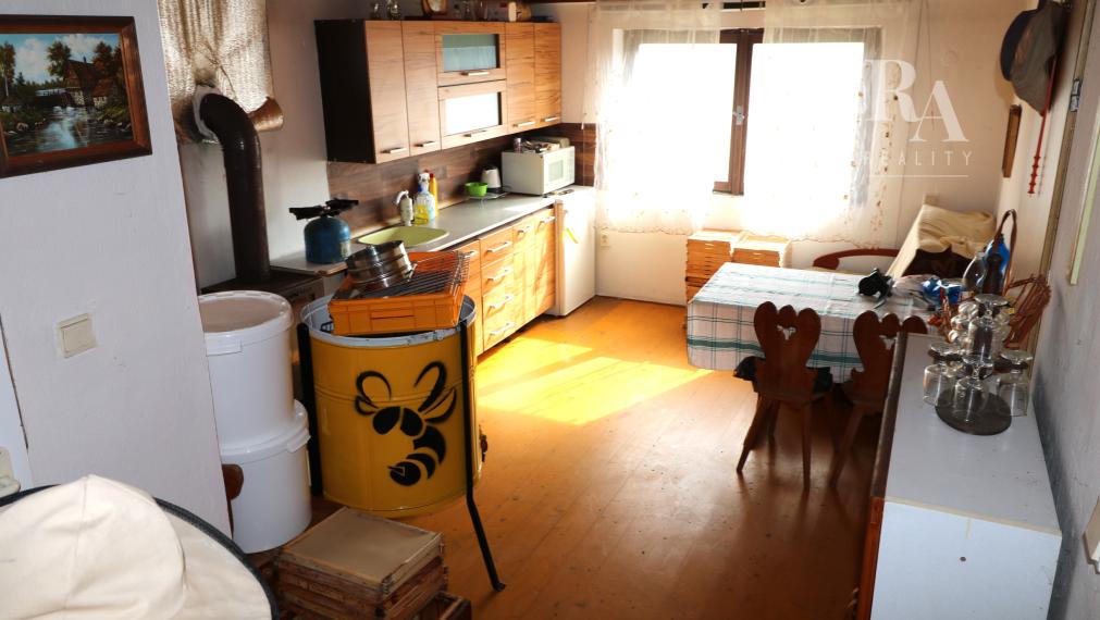 PREDAJ MUROVANEJ ZÁHRADNEJ CHATKY POVAŽSKÝ CHLMEC