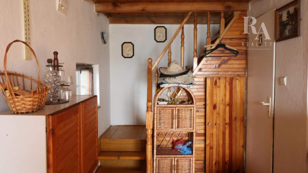 PREDAJ MUROVANEJ ZÁHRADNEJ CHATKY POVAŽSKÝ CHLMEC