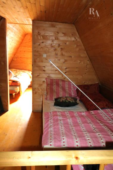 PREDAJ MUROVANEJ ZÁHRADNEJ CHATKY POVAŽSKÝ CHLMEC