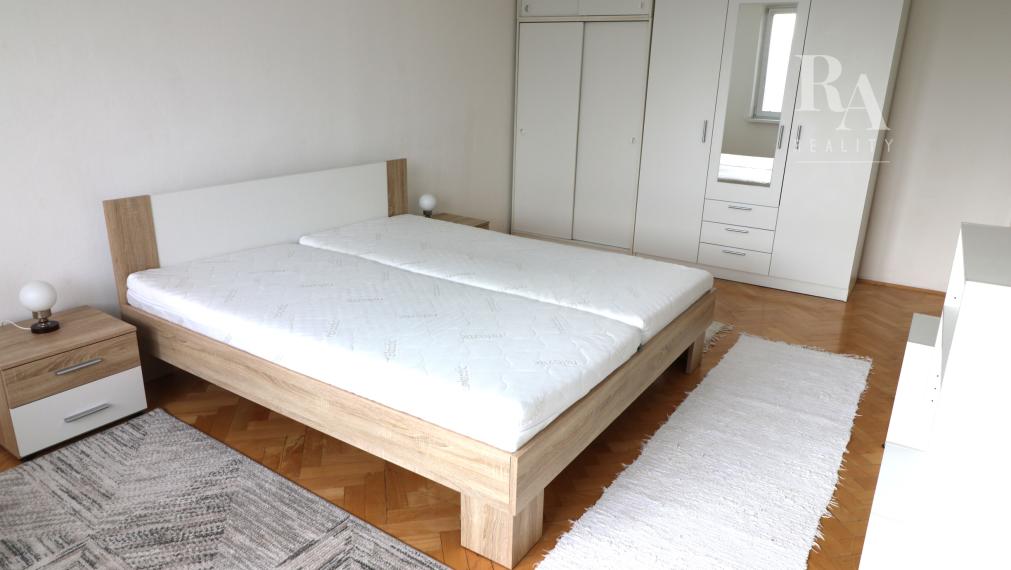 Prenájom 2 - izbového zariadeného bytu Hliny 6