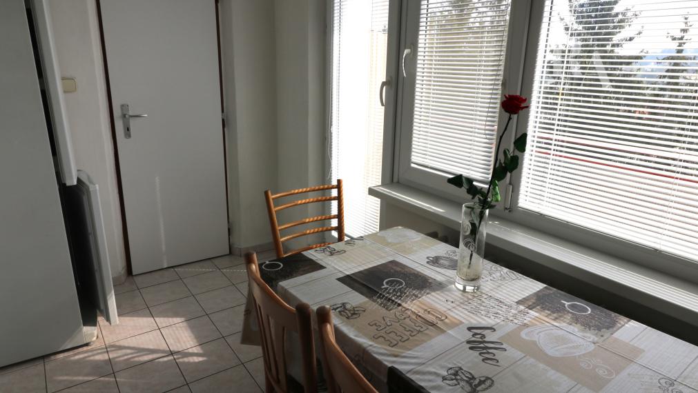 Prenájom 2 - izbového zariadeného bytu Hliny 6