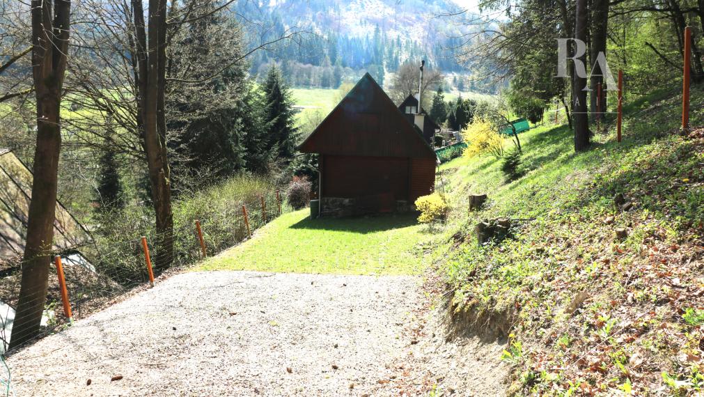 PREDAJ CHATY LIETAVSKÁ SVINNÁ