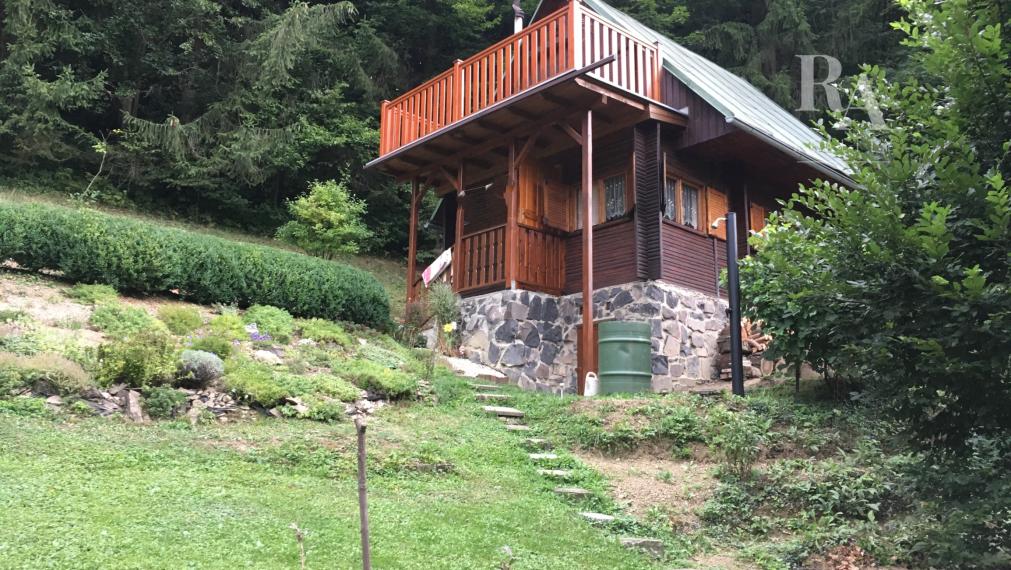 PREDAJ CHATY LIETAVSKÁ SVINNÁ