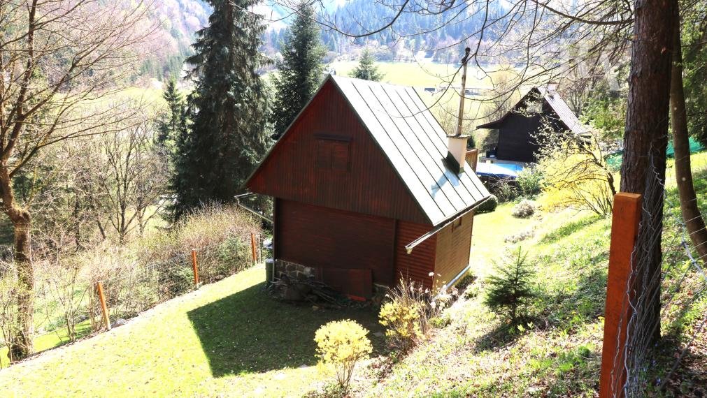 PREDAJ CHATY LIETAVSKÁ SVINNÁ