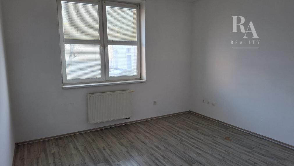 Prenájom 3KK - izbový byt Bytčická ulica