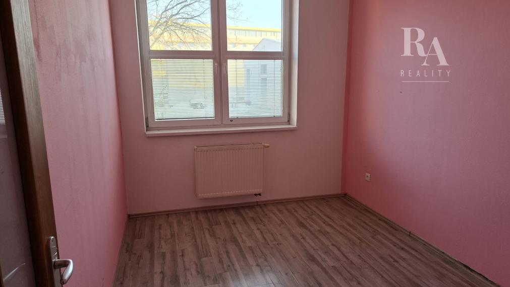 Prenájom 3KK - izbový byt Bytčická ulica