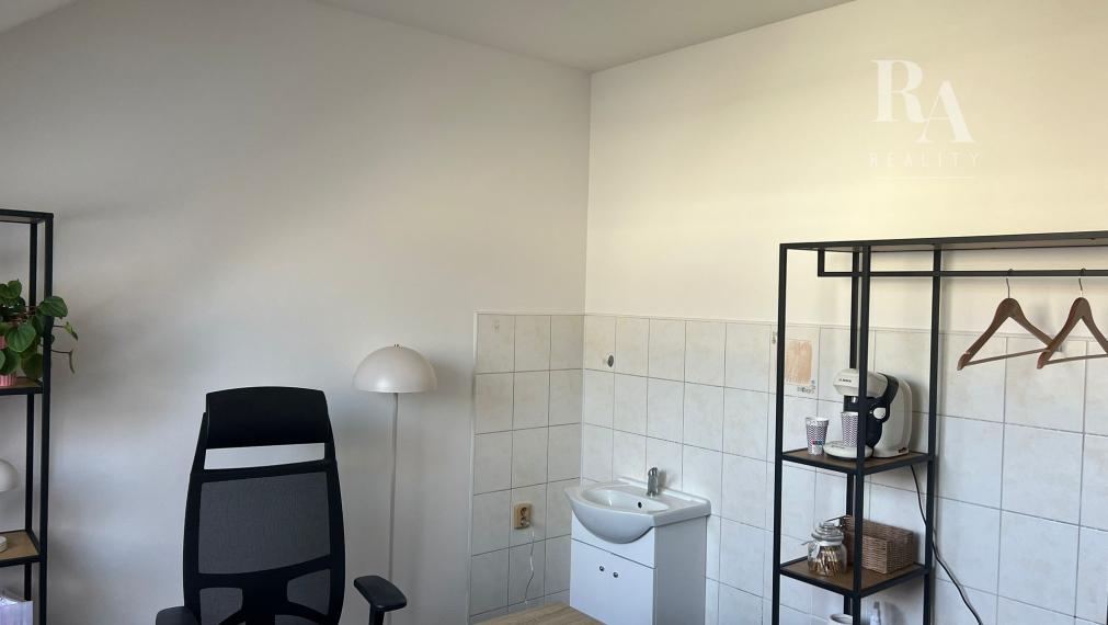 Prenájom kancelárie 17 m2 centrum mesta