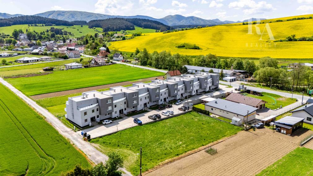 REZERVOVANÉ -Predaj 4-izbový byt DOMANIŽA  -130 m2 + terasy 44m2