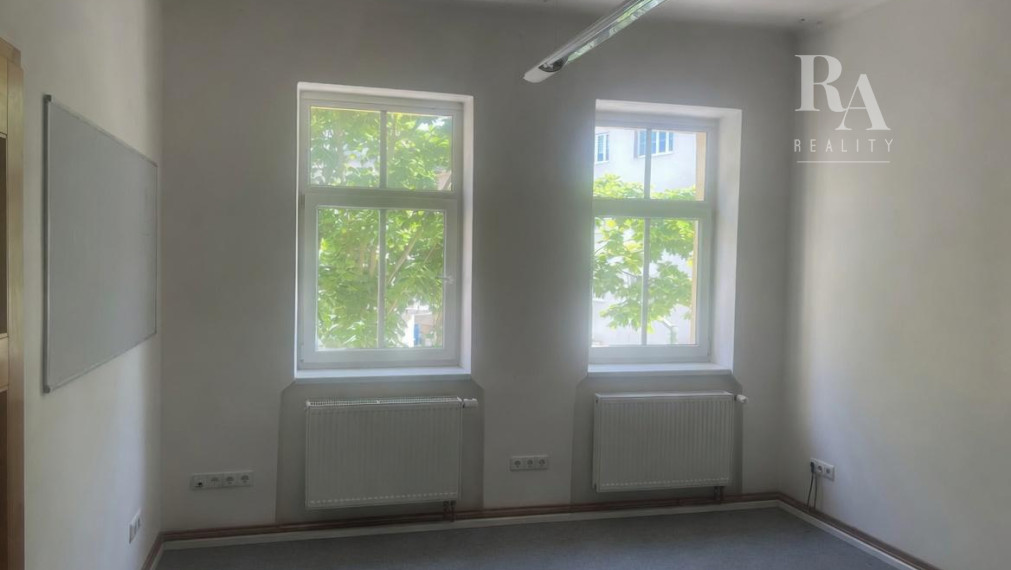 Prenájom kancelárie 20 m2 centrum mesta