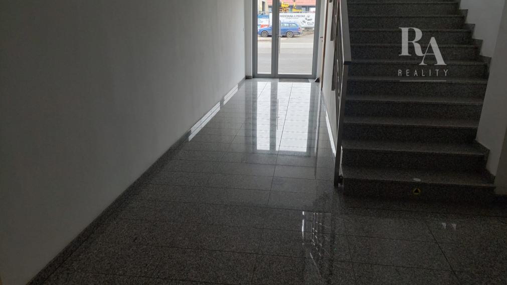 PREDAJ GARSÓNKY UL. KAMENNÁ