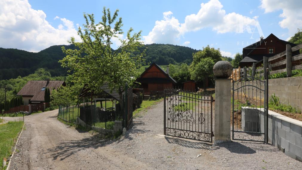 PREDAJ CHATY BELÁ - ZLIEŇ