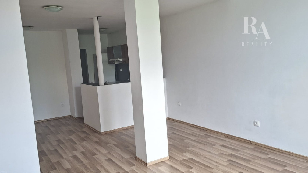 Prenájom 2KK veľkého 2 - izbového bytu Bytčická ulica