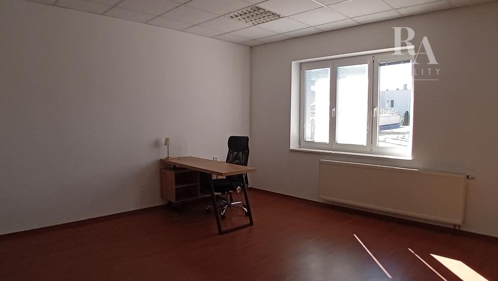 Dvojkancelária s parkovaním, 1.poschodie, 75m2, ul. M.R.Štefánika Žilina