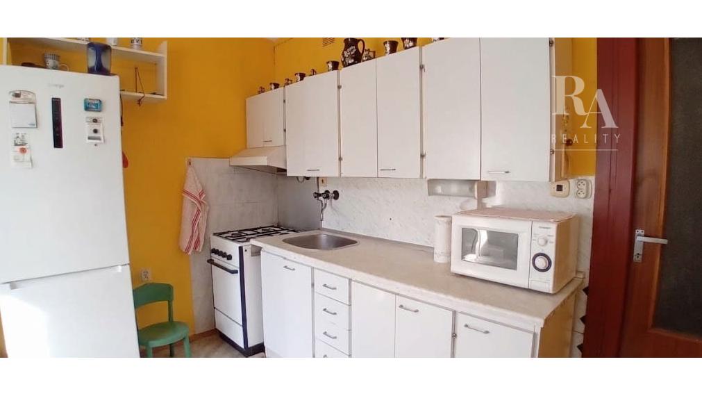 Predaj 4 izbový byt 87m2, pôvodný stav, 1. poschodie, SNP - Trenčianske Teplice