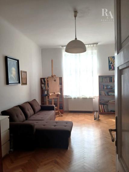 PREDAJ 2,5 IZBOVÝ STAROMESTSKÝ BYT