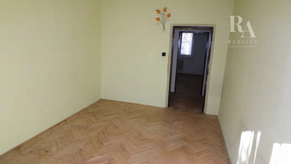 PREDAJ 3 - IZBOVÝ BYT S LOGGIOU A BALKÓNOM NOVÝ BULVÁR