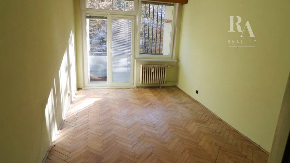 PREDAJ 3 - IZBOVÝ BYT S LOGGIOU A BALKÓNOM NOVÝ BULVÁR