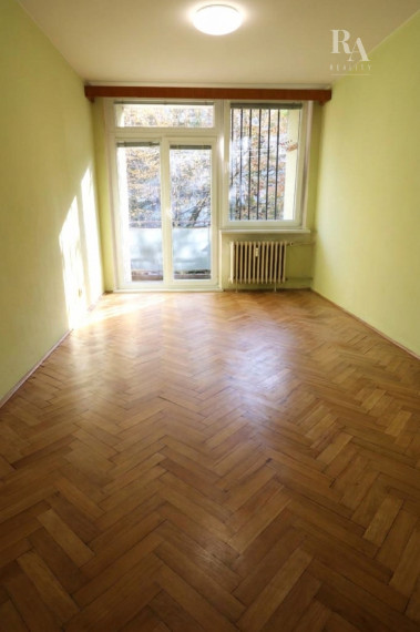 PREDAJ 3 - IZBOVÝ BYT S LOGGIOU A BALKÓNOM NOVÝ BULVÁR