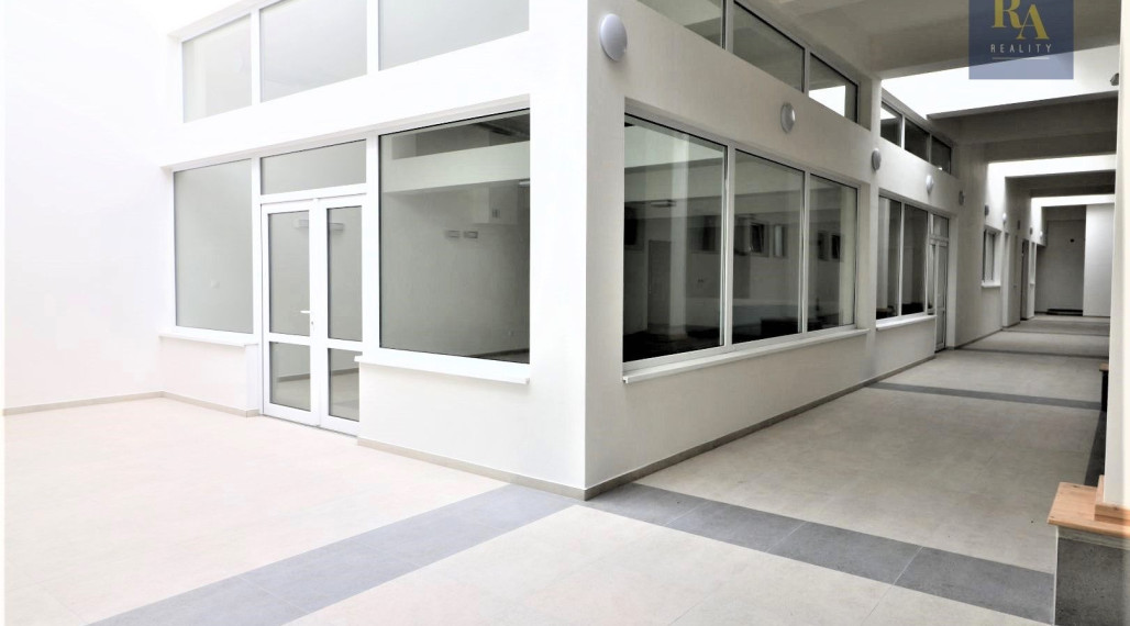 Prenájom priestoru na reštauráciu alebo kaviareň -  Bytčická ulica alebo inú prevádzku