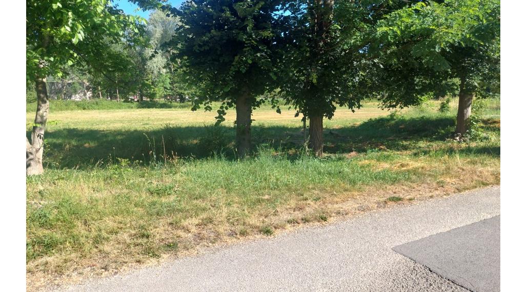 PREDAJ STAVEBNÝ POZEMOK VHODNÝ NA MOBILNÝ DOM + DOHODA