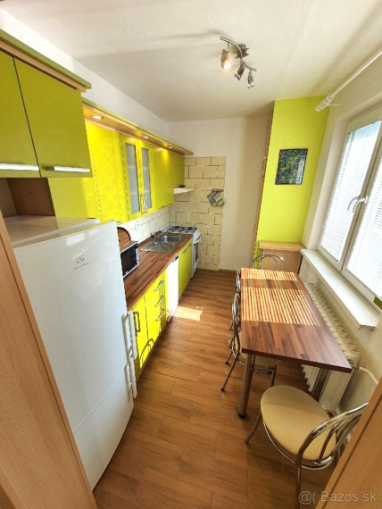 PREDAJ 3 - IZBOVÝ BYT  S BALKÓNOM HLINY 7 - REZERVOVANÉ