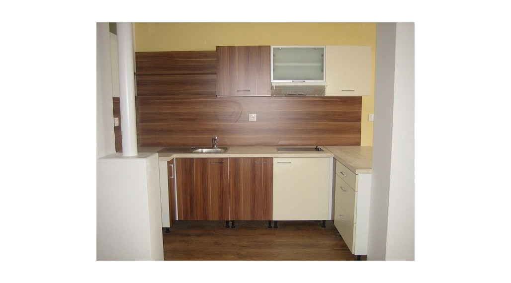 Prenájom veľkého 2 - izbového bytu Bytčická ulica