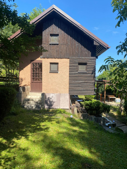 PREDAJ ZÁHRADNEJ CHATKY TEPLIČKA NAD VÁHOM