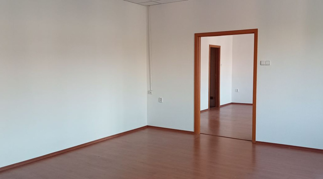 Dvojkancelária s parkovaním, 1.poschodie, 75m2, ul. M.R.Štefánika Žilina