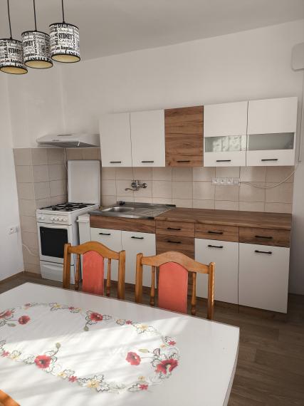 Prenájom -2 izbový byt Dolný Hričov 57m2