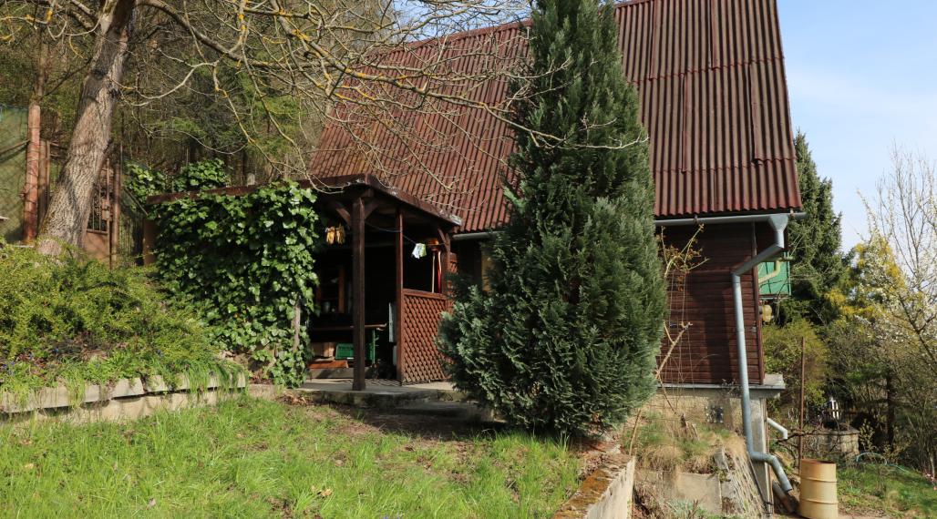 PREDAJ MUROVANEJ ZÁHRADNEJ CHATKY POVAŽSKÝ CHLMEC