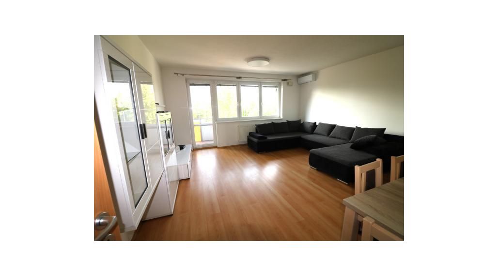 PRENÁJOM 4 - IZBOVÝ BYT S PARKOVANÍM HLINY 8