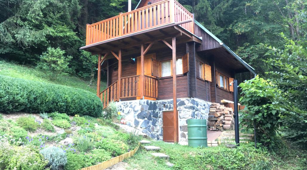 PREDAJ CHATY LIETAVSKÁ SVINNÁ