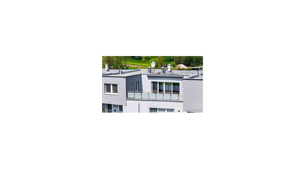 REZERVOVANÉ -Predaj 4-izbový byt DOMANIŽA  -130 m2 + terasy 44m2