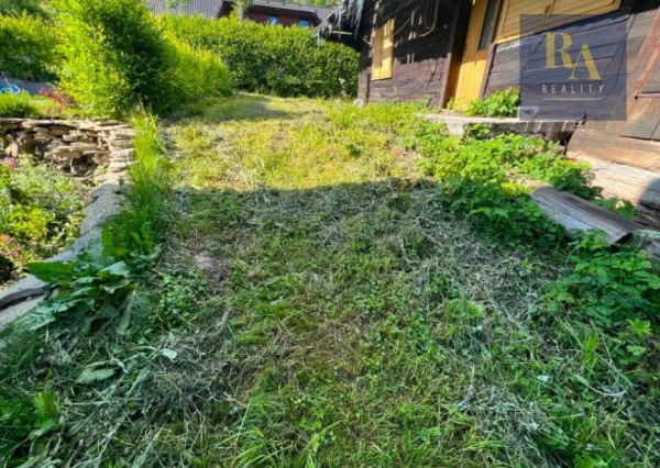 Predaj pozemok o rozlohe 585m2 s drevenicou v obci Lutiše