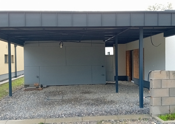 Predaj skolaudovaný 4-izbový rodinný dom RD04 s prístreškom pre 2 vozidlá v obci Varín