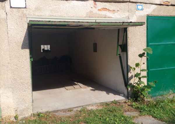 Predaj garáže s pozemkom staré mesto