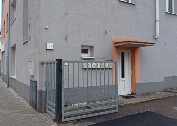 Dvojkancelária s parkovaním, 1.poschodie, 75m2, ul. M.R.Štefánika Žilina