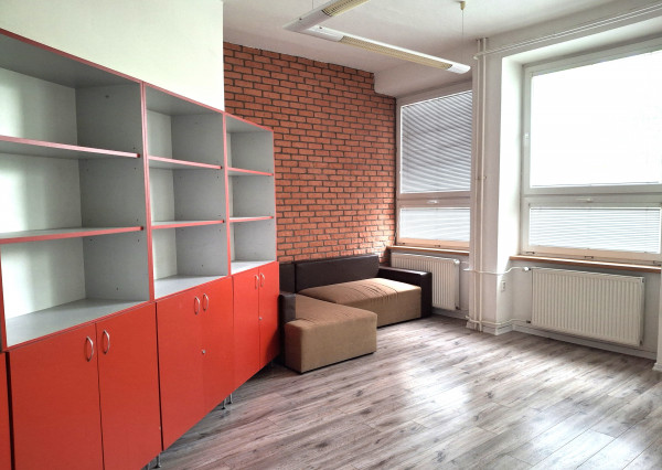 PRENÁJOM PRIESTORU 137 M2 VHODNÝ AKO SÍDLO FIRMY