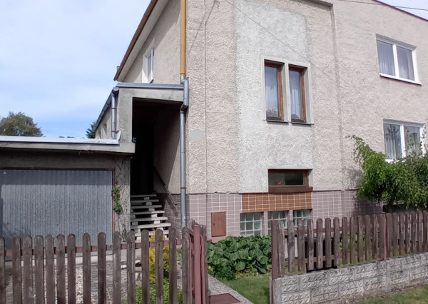 Predaj 5 izbový rodinný dom s dvoma garážami v Žiline - Závodie